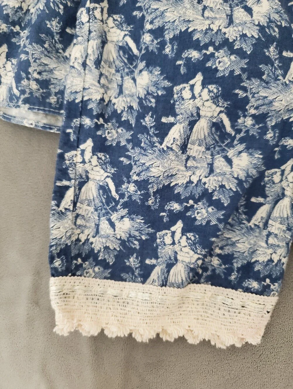 Austin & Ashley Boutique Toile Print Ruffle Top & Bloomer Shorts Set 24M